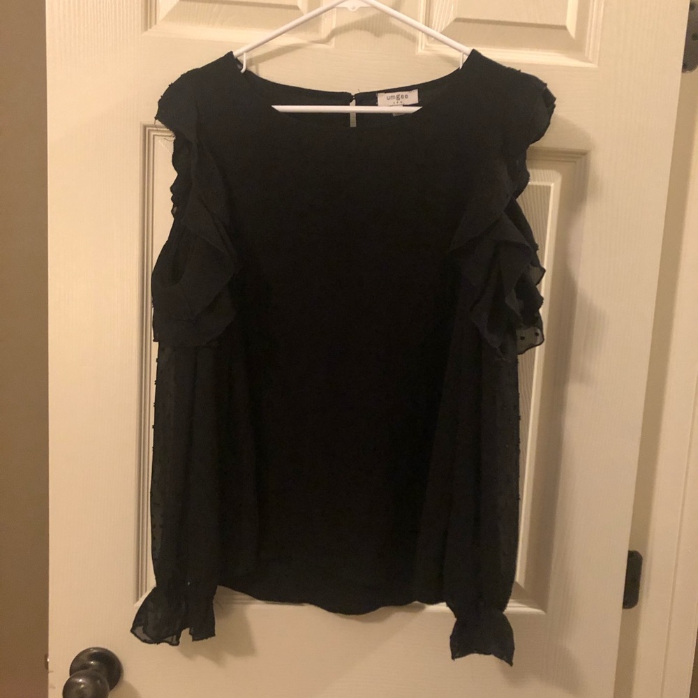 Very nice black cold shoulder top